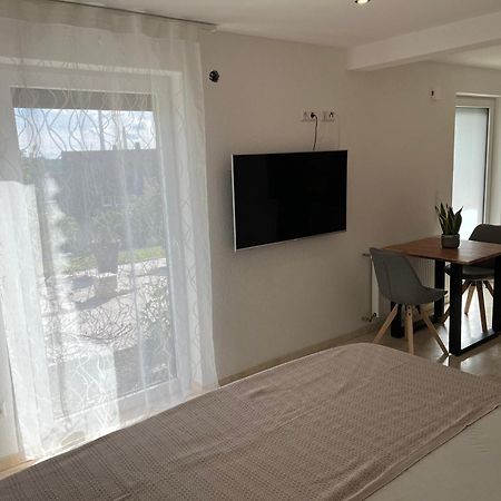 1-Zimmer Apartment In Altbach Bagian luar foto
